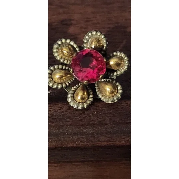 Vintage Brass & Ruby Glass Cufflinks – Floral Screw-Back Mid-Century Style - Picture 2 of 7